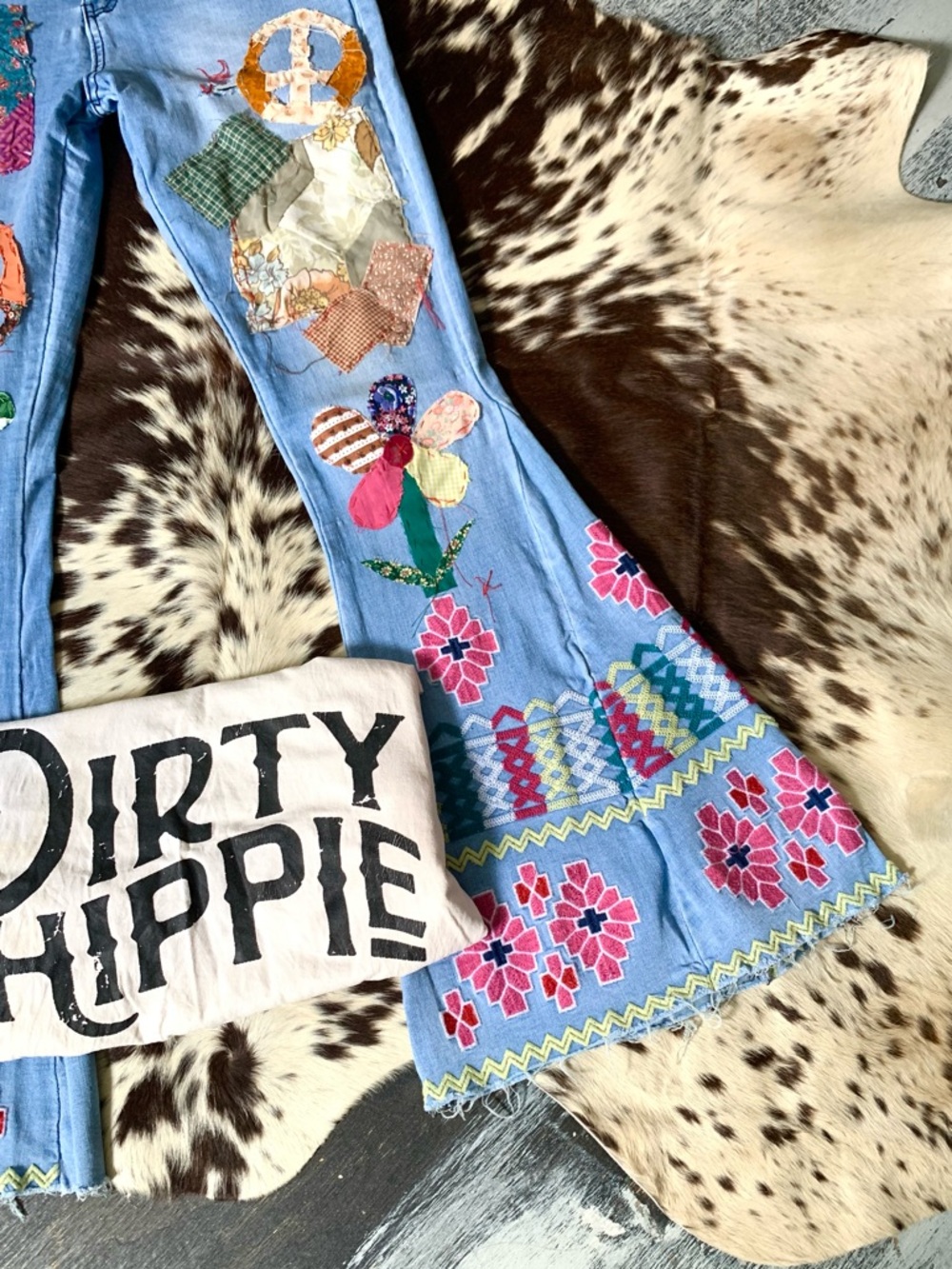 🌵Saints & Hearts Patchwork Hippie Embroidered Bell Bottoms Flare S🌵 - Picture 7 of 14